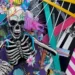 Illustration contemporaine d’un squelette entouré de formes éclatées aux couleurs vives, représentant La Mort : Une Analyse Épistémologique à travers un contraste entre vitalité et finitude.