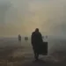 Silhouettes marchant dans une brume dense lors d’une marche funèbre, symbolisant le Memento mori et la fragilité de la vie.